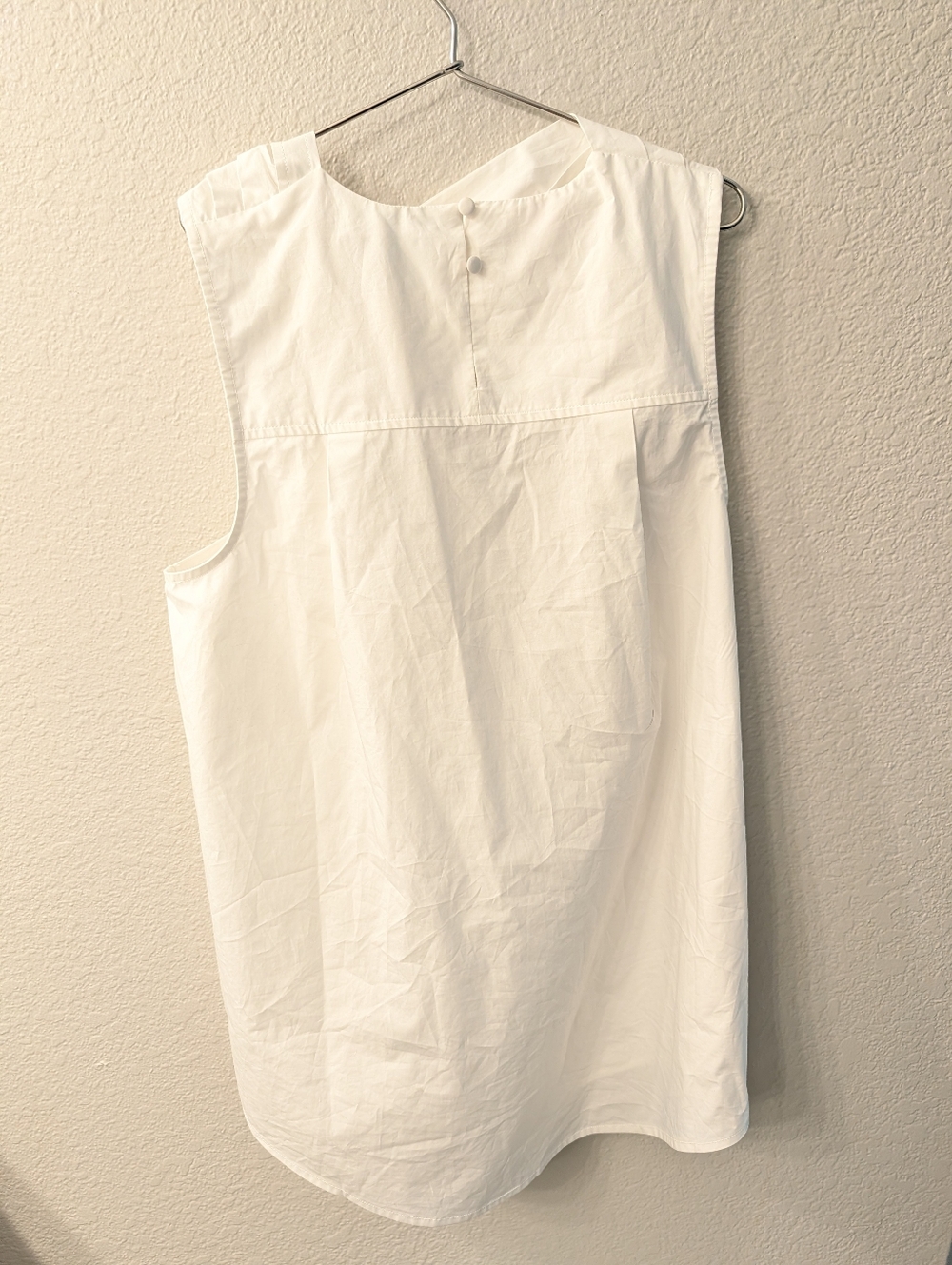 KBB By Khalana Asymmetrical Twist Tank White Size Medium - Picture 6 of 9